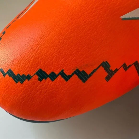 Adidas Messi Cleats - Picture 4 of 16